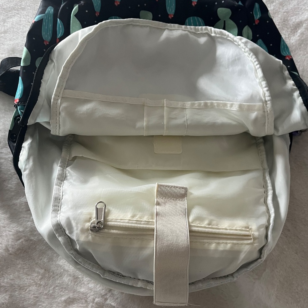 Cactus Backpack - Picture 5 of 7